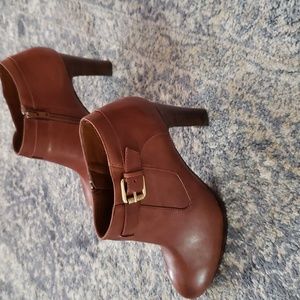 Ralph Lauren brown booties size 7.5